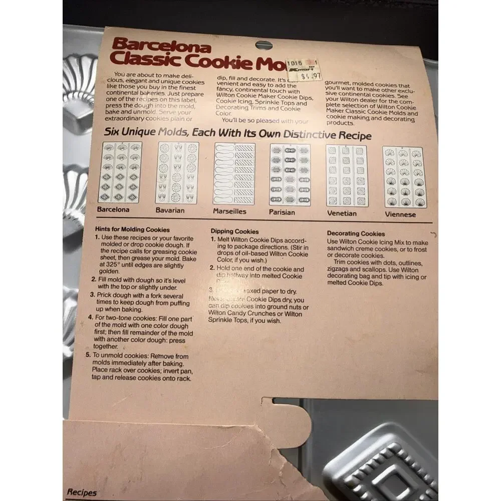 Wilton Barcelona Classic Aluminum Cookie Mold – 1984 - #2306-106